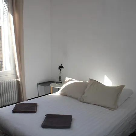 Superbe Avec Parking Sur Place Apartamento Nimes